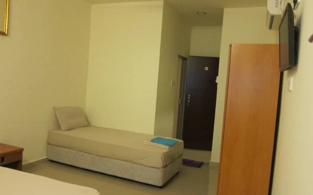 SB Hotel - photo 2