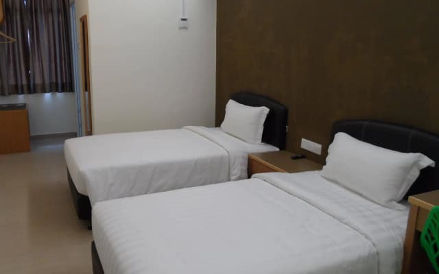 Grand Court Inn Sungai Besar - photo 5
