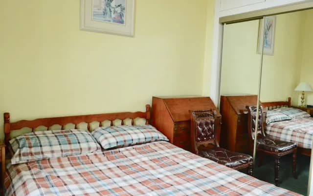 Period Flat With Parking & Arthurs Seat Views - photo 2