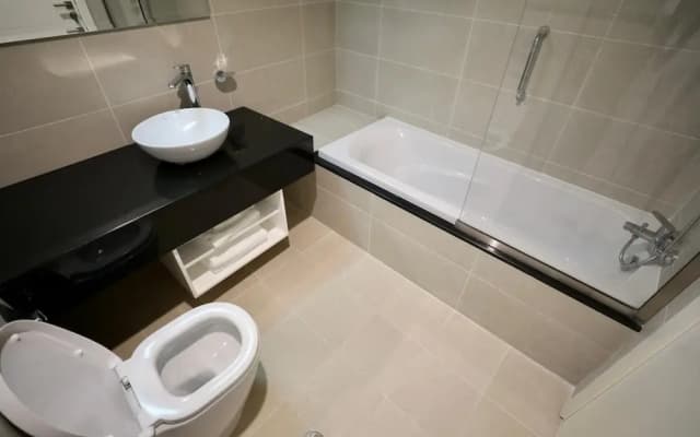 Waterfront 2 Bed Apartment Sleeps 4 With Parking - photo 5