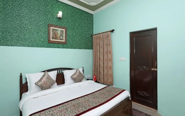 OYO 11312 Hotel Aero Capitol - photo 3