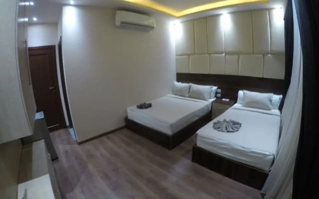 Grand City Hotel - photo 3