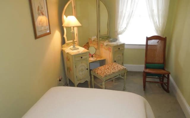 Victorian Bed & Breakfast - photo 3
