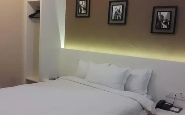 Avida Hotel - photo 3