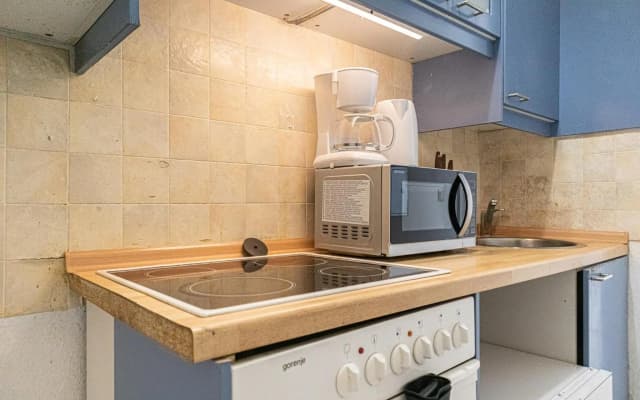 Smart 2BR Apt. Perfect for Longstays near Rennweg - photo 4