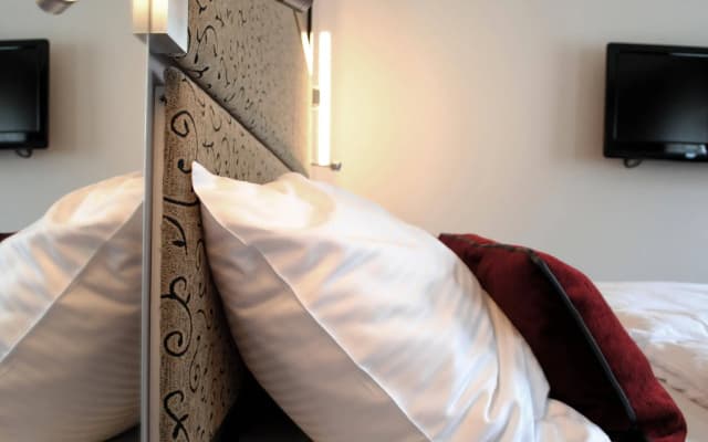 Red and Blue Design Hotel Prague - photo 3