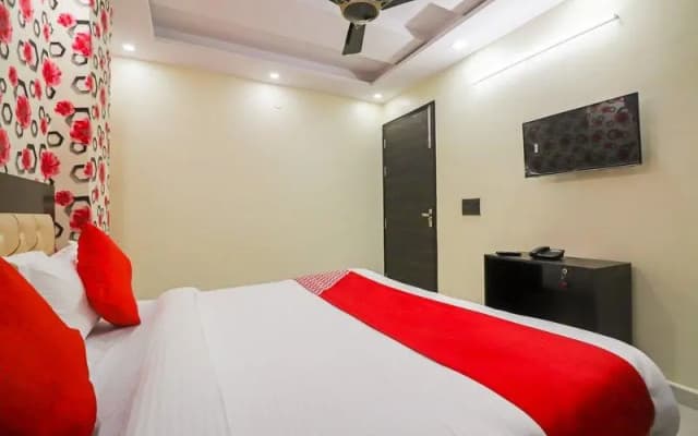 OYO Flagship 64184 Moody Moon Residency - photo 4