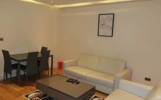 Marble Arch Apartment - photo 2