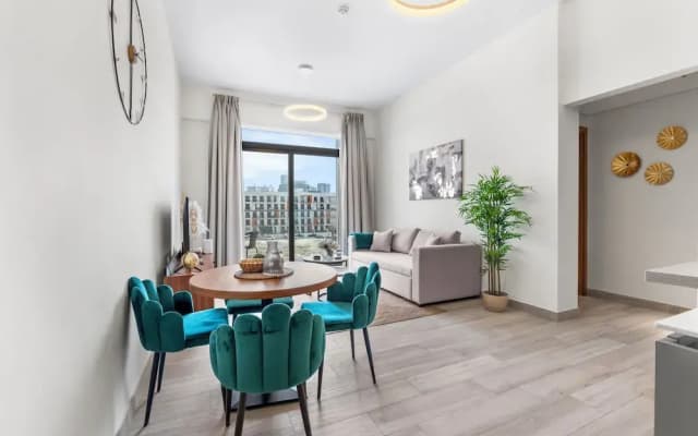 Waves - Stylish 1BR in JVC with Balcony & Pool - photo 2