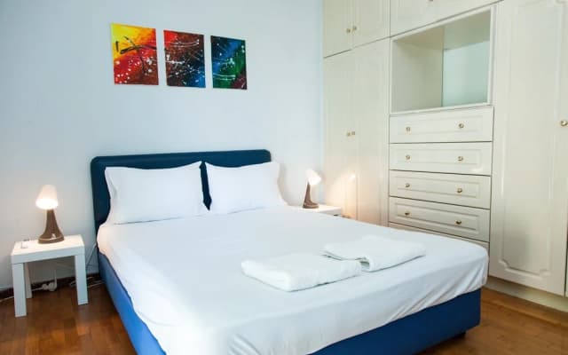 Brand new apt in central Athens - photo 2