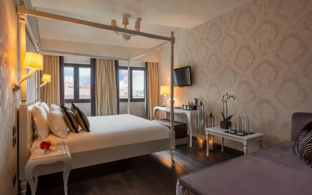 Carnival Palace Hotel - photo 4