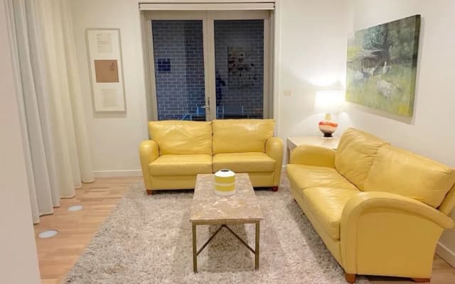 Kew Luxurious Townhouse - photo 2