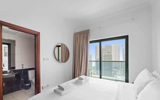 WelHome - Stunning High-Rise with Canal View Near MarinaMall - photo 5