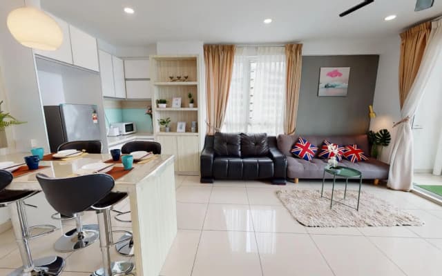 City & Seaview Condo @ Gurney, Georgetown 2 Rooms - photo 2
