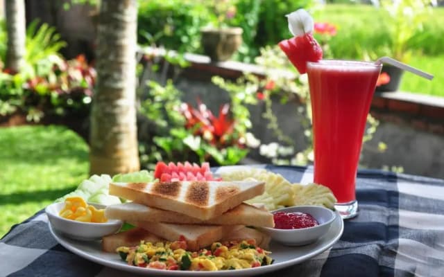 Three Dewi's Guest House - photo 3