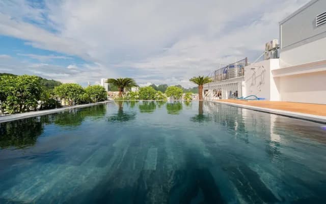 River Way Hotel Ha Long - photo 4