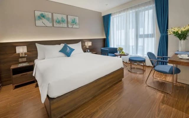 Canvas Danang Beach Hotel - photo 2