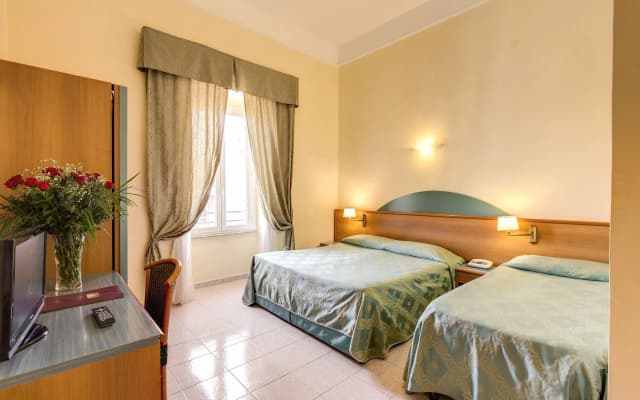 Hotel Contilia - photo 4
