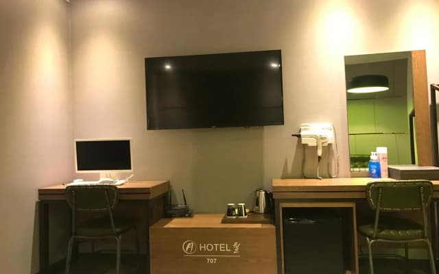 Hotel Wall - photo 4