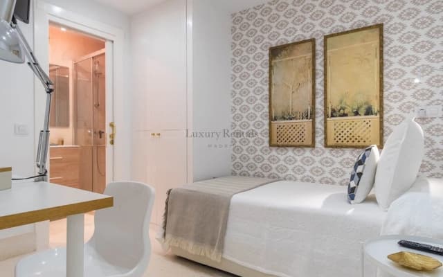 3 Bedrooms Chamberi - photo 4