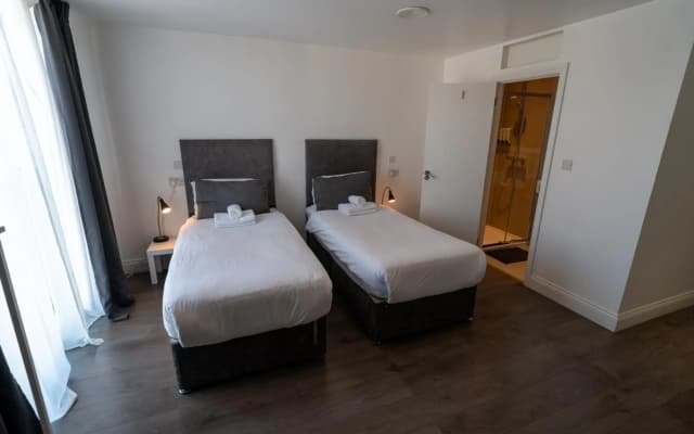 Abbey Point Hotel - photo 3