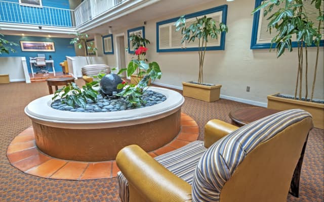 Suites At Fishermans Wharf - photo 2