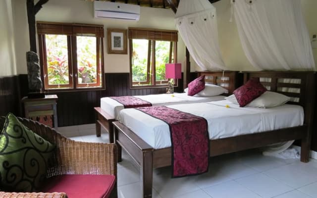 Sama's Cottages and Villas - photo 4