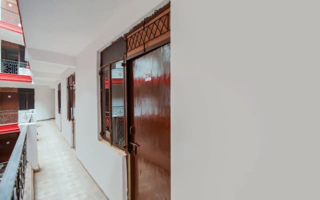 SPOT ON Hotel Harry's 1 Near Select Citywalk Mall - photo 3