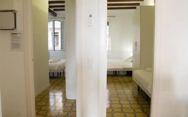 Barnapartments Basic Gracia - photo 4