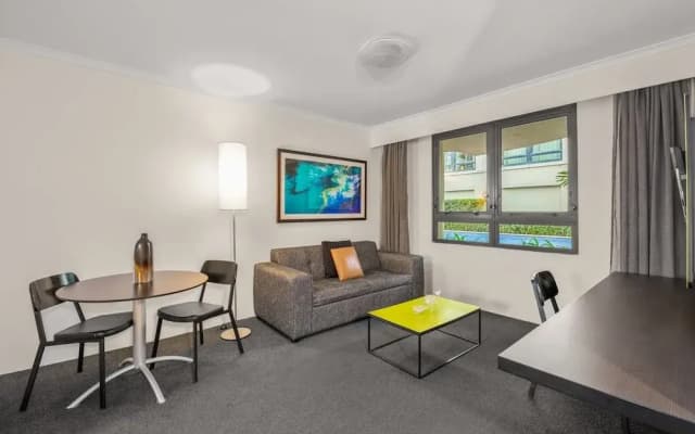 Contemporary 1-bed First Floor Unit With Pool - photo 5