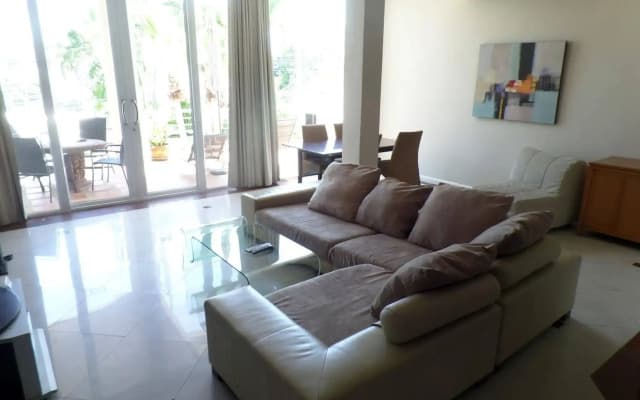 Westbury Residence - photo 2