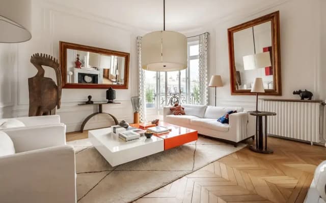 Prestigious Apartment Near the Trocadero - photo 3