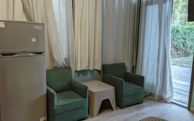 private entrance studio with private garden - photo 5