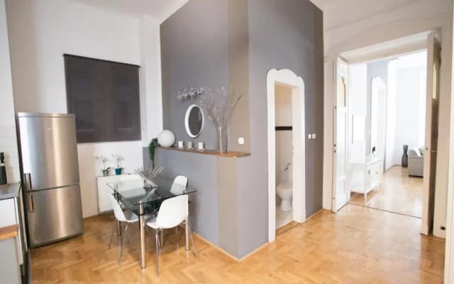Royal Center Apartment - photo 5