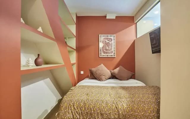 Apartment in the Center of Paris/montmartre - photo 2