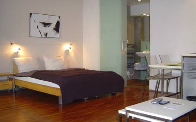 Holeckova Apartments - photo 5