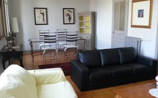 Gambetta, Comfort and Space in City Center - photo 2