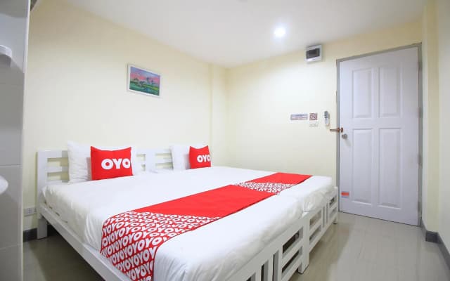 OYO 439 Bed and Bus Hotel - photo 2