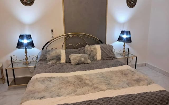Spacious 3-bedroom Apartment With Balcony in Abbas el Akkad With City View - photo 2