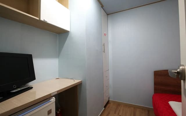 2 Residence - photo 2