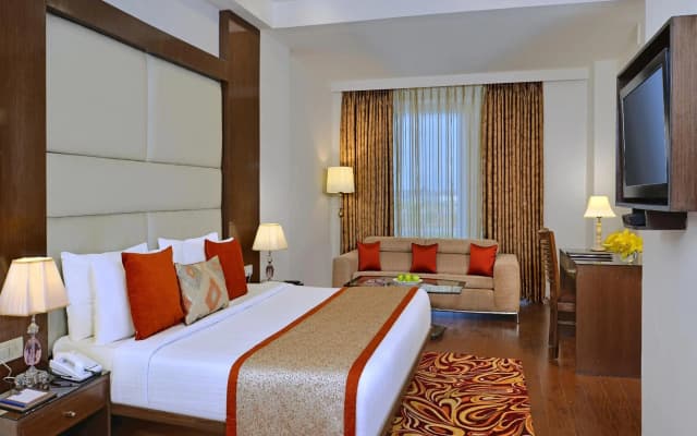 Taurus Sarovar Portico - photo 3