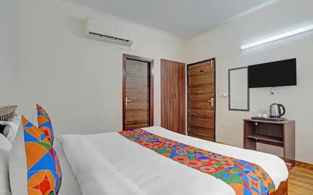 Fabhotel Hazel Town House - photo 3