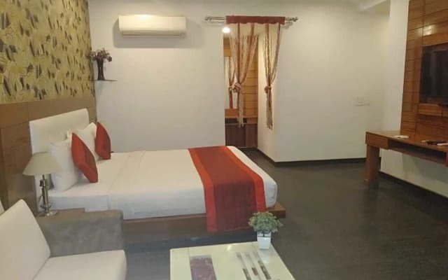 Ratan Paradise - photo 3