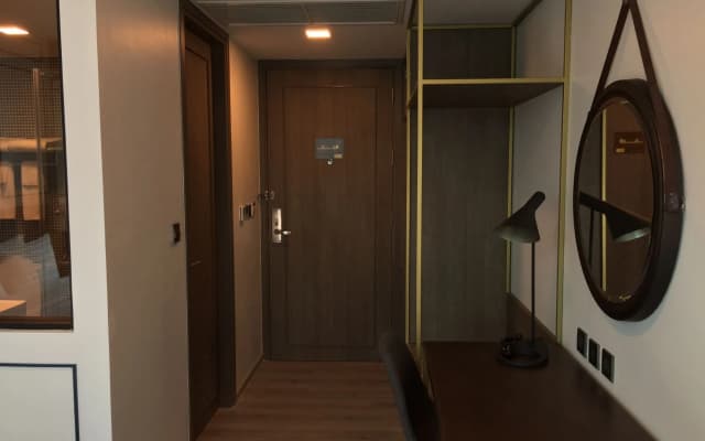 Maven Stylish Hotel Bangkok - photo 4