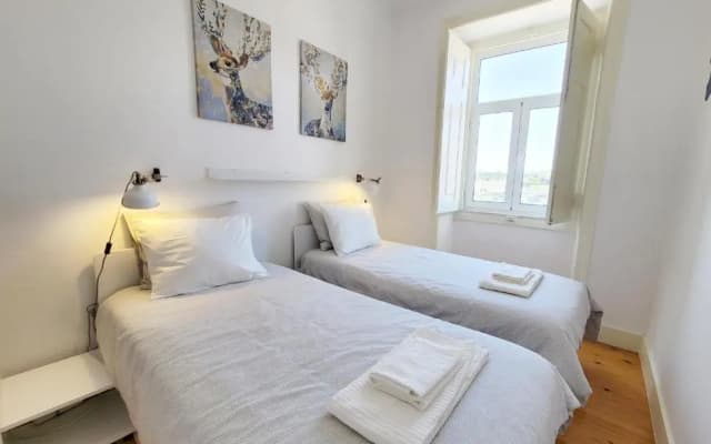 Prazeres Pool Residence - photo 3