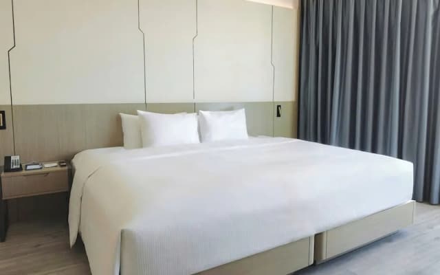 Awaken Danang Hotel - photo 4