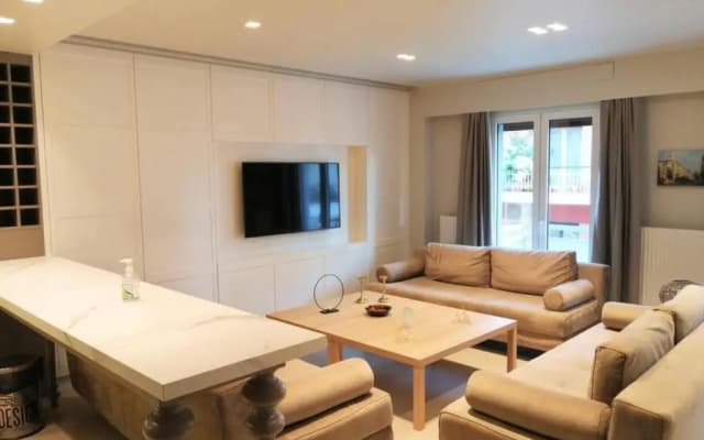 Luxurious Apartment in Acropolis - photo 3