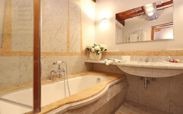 The Palazzetto Suites - photo 2