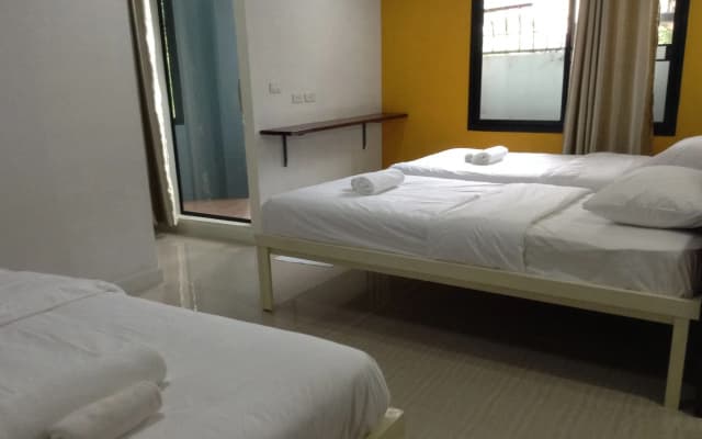 BC guesthouse Si Phraya - photo 4