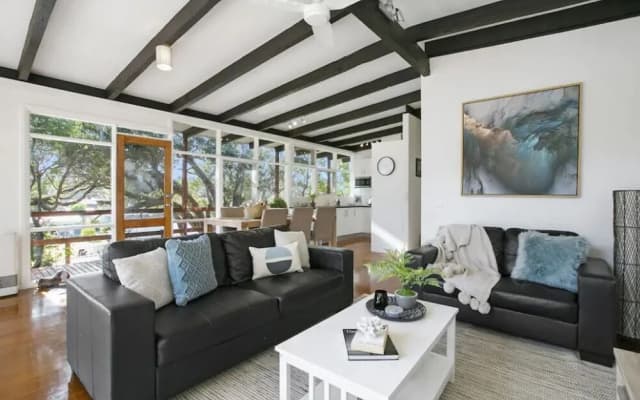 Family Beach House in Rye - photo 5